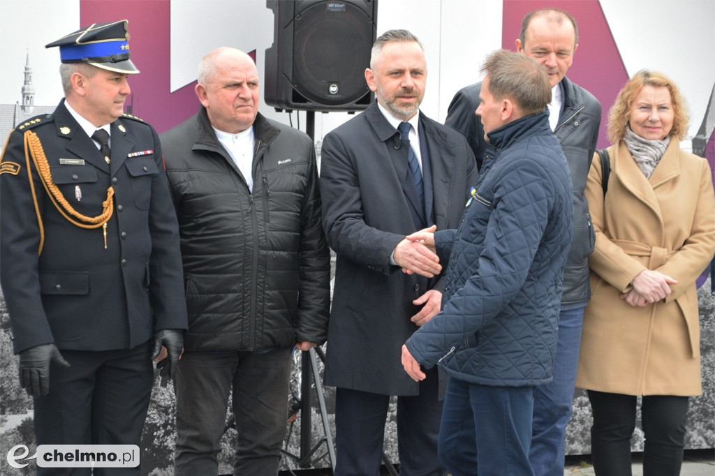 Uroczyste przekazanie i poświęcenie samochodu OSP