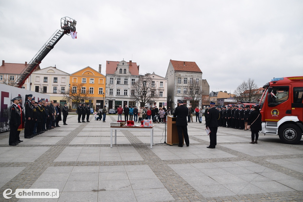 Uroczyste przekazanie i poświęcenie samochodu OSP