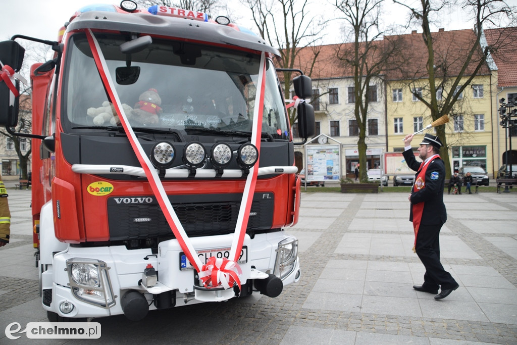 Uroczyste przekazanie i poświęcenie samochodu OSP