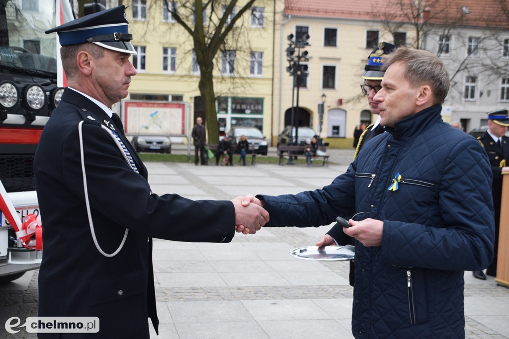 Uroczyste przekazanie i poświęcenie samochodu OSP