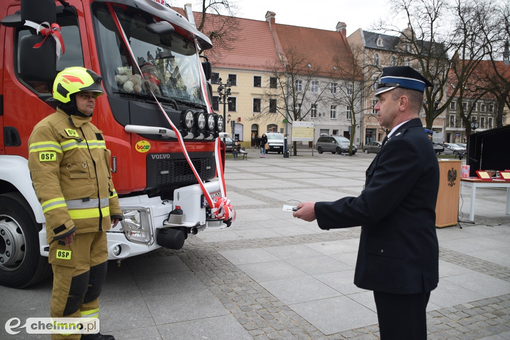 Uroczyste przekazanie i poświęcenie samochodu OSP
