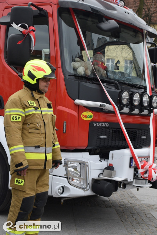 Uroczyste przekazanie i poświęcenie samochodu OSP