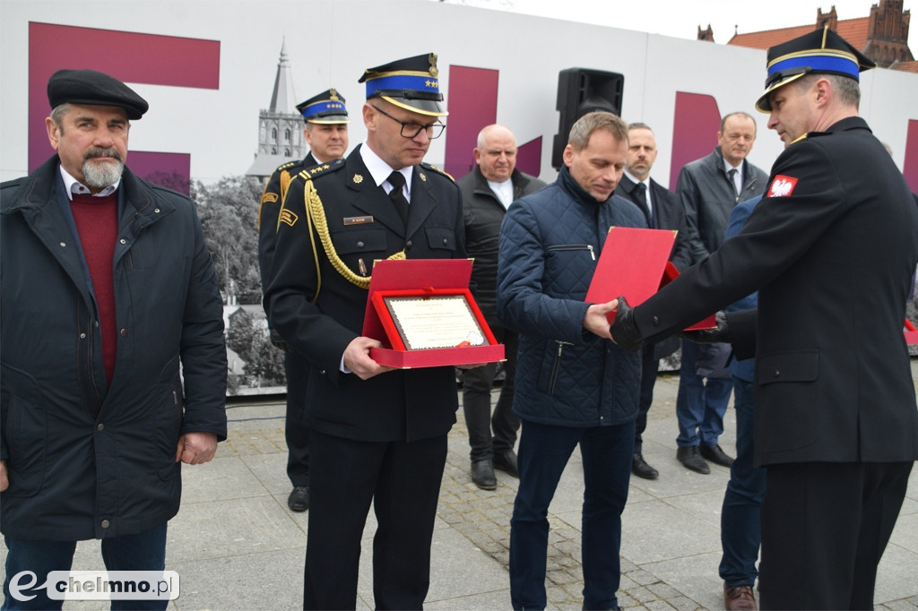Uroczyste przekazanie i poświęcenie samochodu OSP
