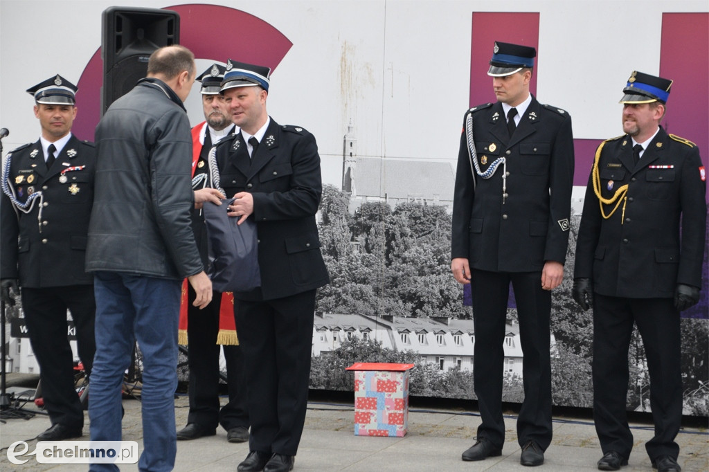 Uroczyste przekazanie i poświęcenie samochodu OSP