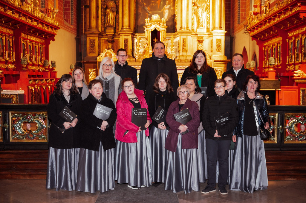 Chór Collegium Cantorum zaśpiewa podczas Misterium Męki Pańskiej