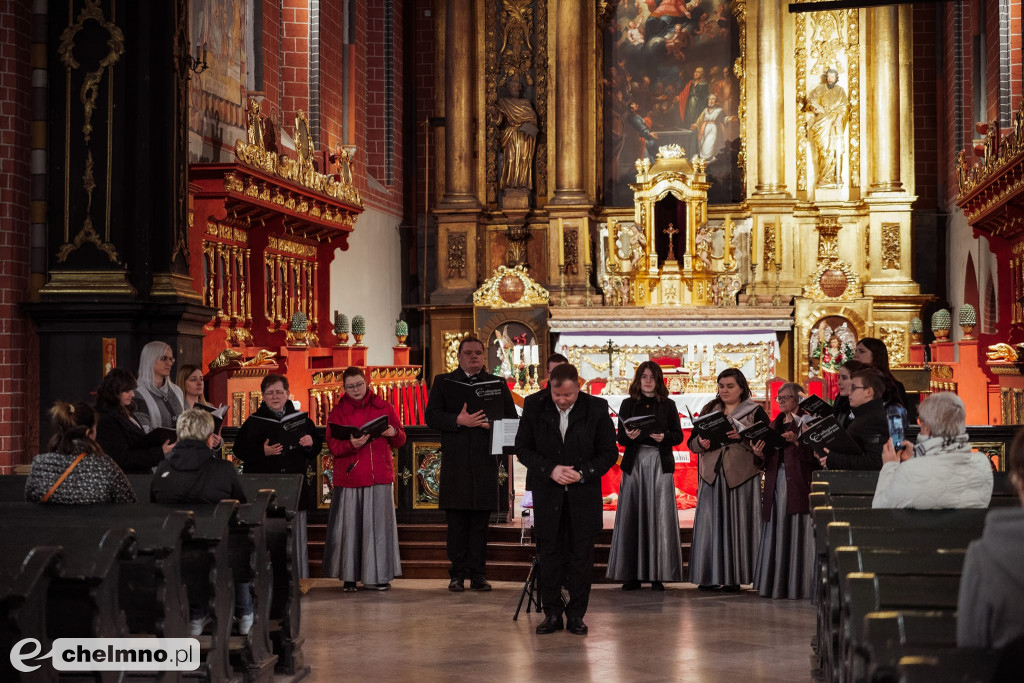 Chór Collegium Cantorum zaśpiewa podczas Misterium Męki Pańskiej