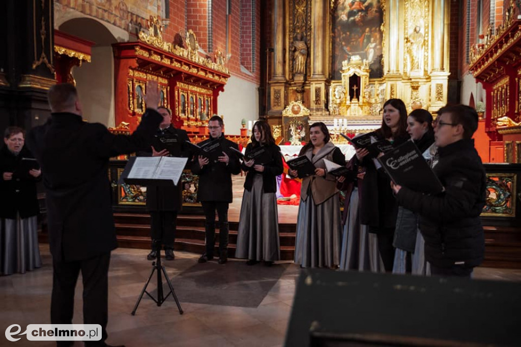 Chór Collegium Cantorum zaśpiewa podczas Misterium Męki Pańskiej