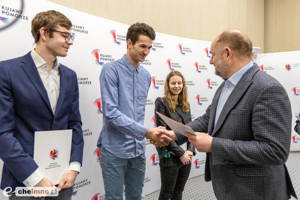 Najlepsi sportowcy z marszałkowskimi stypendiami