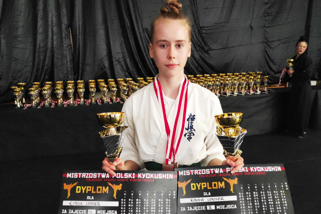 Kinga Lonser z kolejnymi medalami na mistrzostwach karate