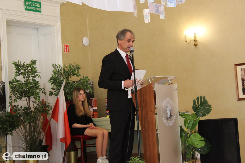 Fotogaleria pożegnania absolwentów ZS nr 2