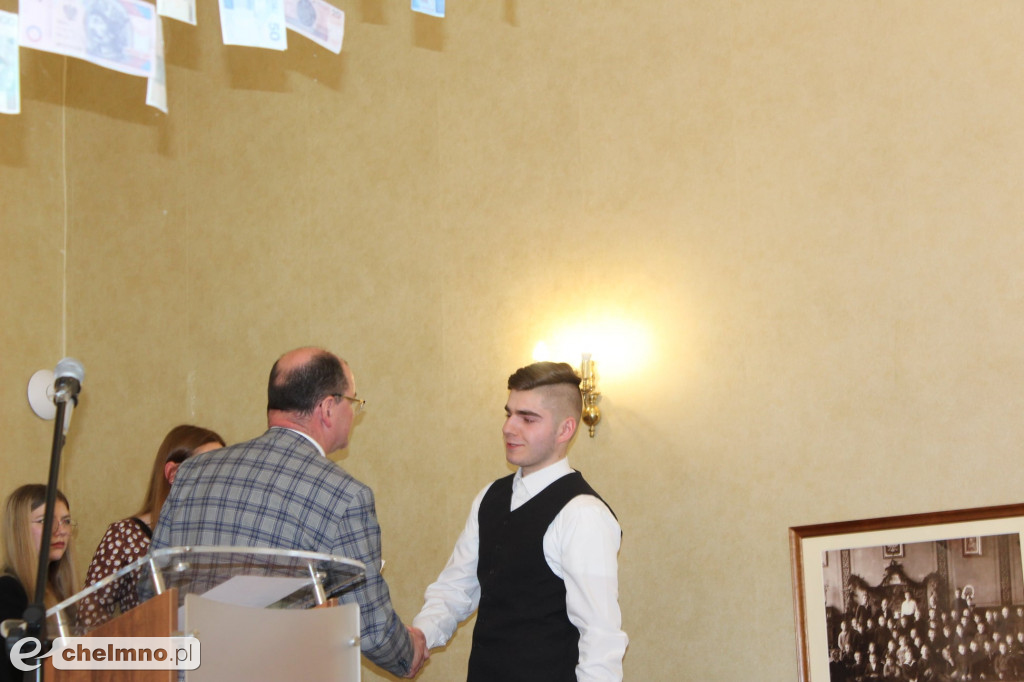 Fotogaleria pożegnania absolwentów ZS nr 2