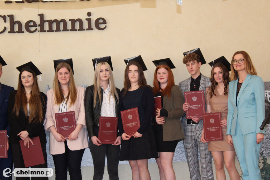 Fotogaleria pożegnania absolwentów ZS nr 2