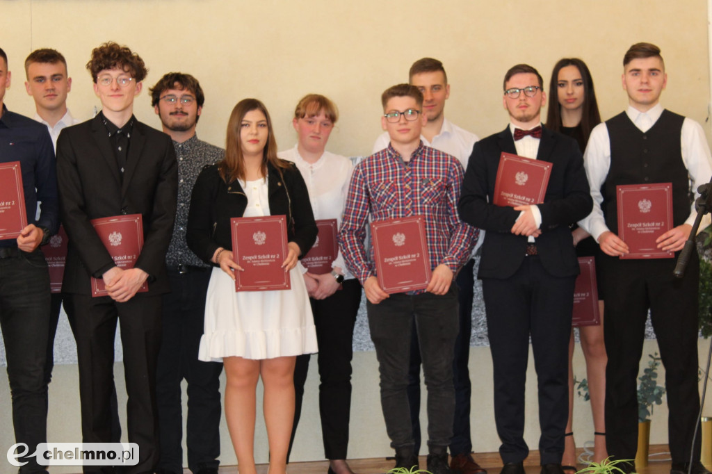 Fotogaleria pożegnania absolwentów ZS nr 2