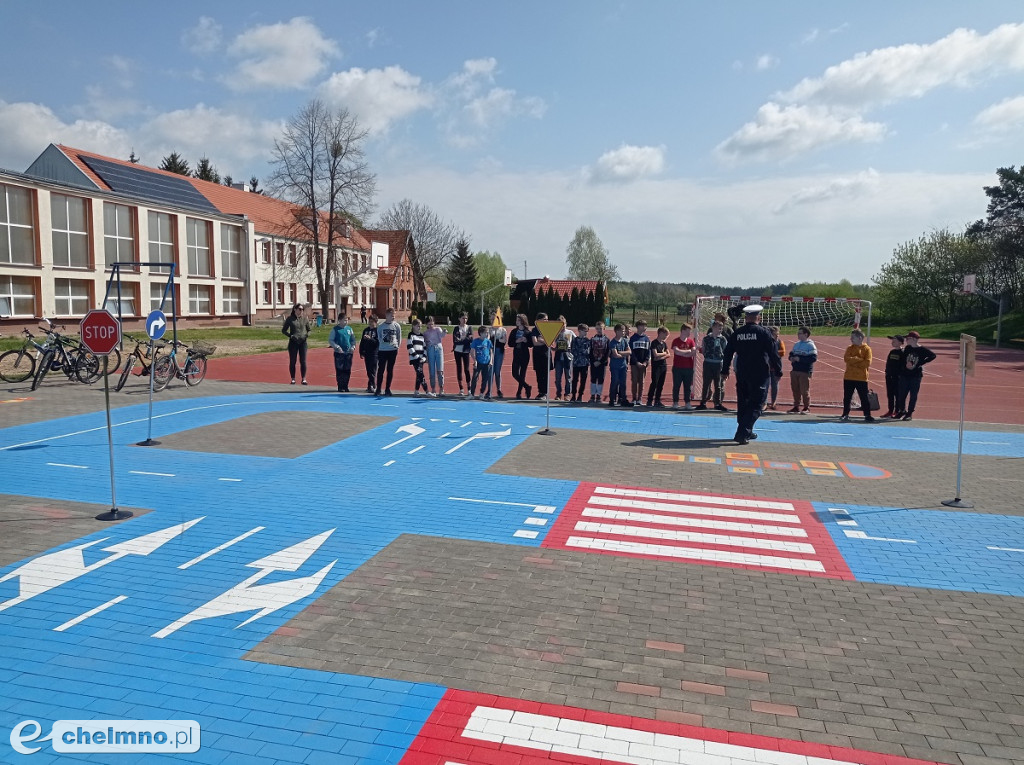 Uczniowie SP w Podwiesku zdawali na kartę rowerową