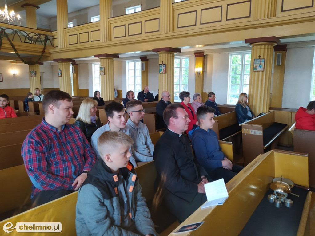 Poświęcono sztandar z wizerunkiem Jana Pawła II