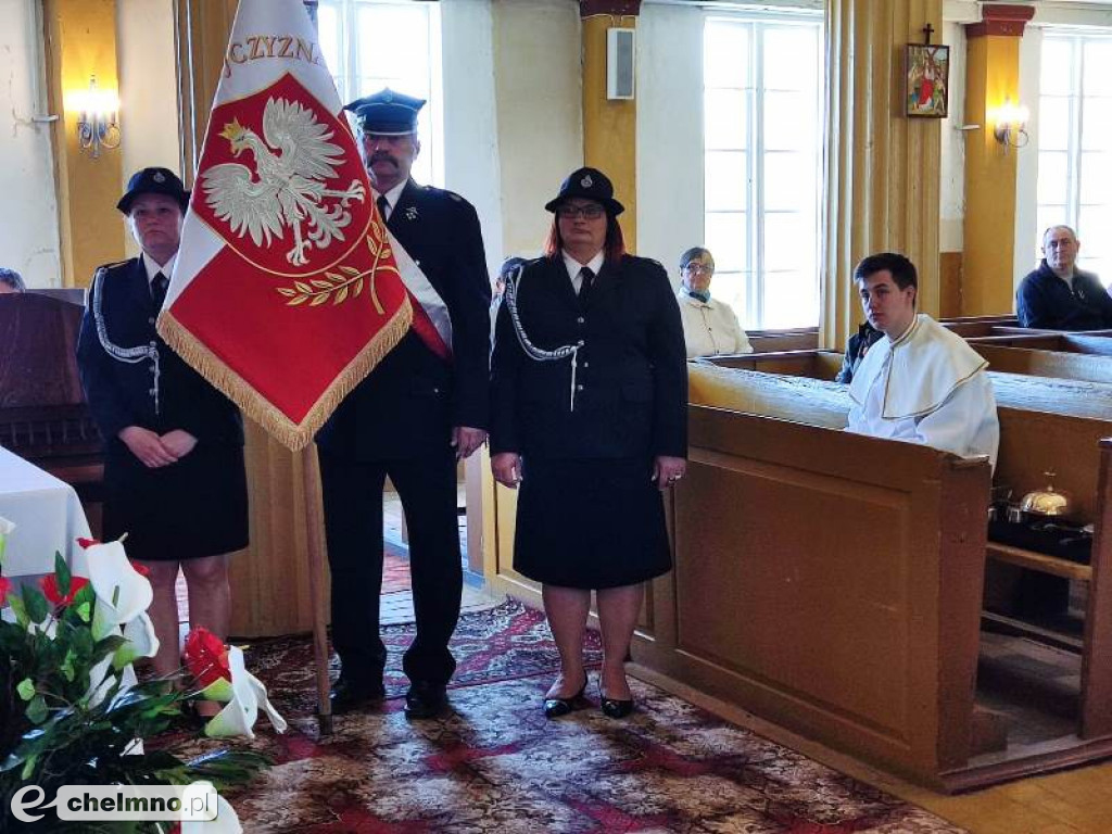 Poświęcono sztandar z wizerunkiem Jana Pawła II