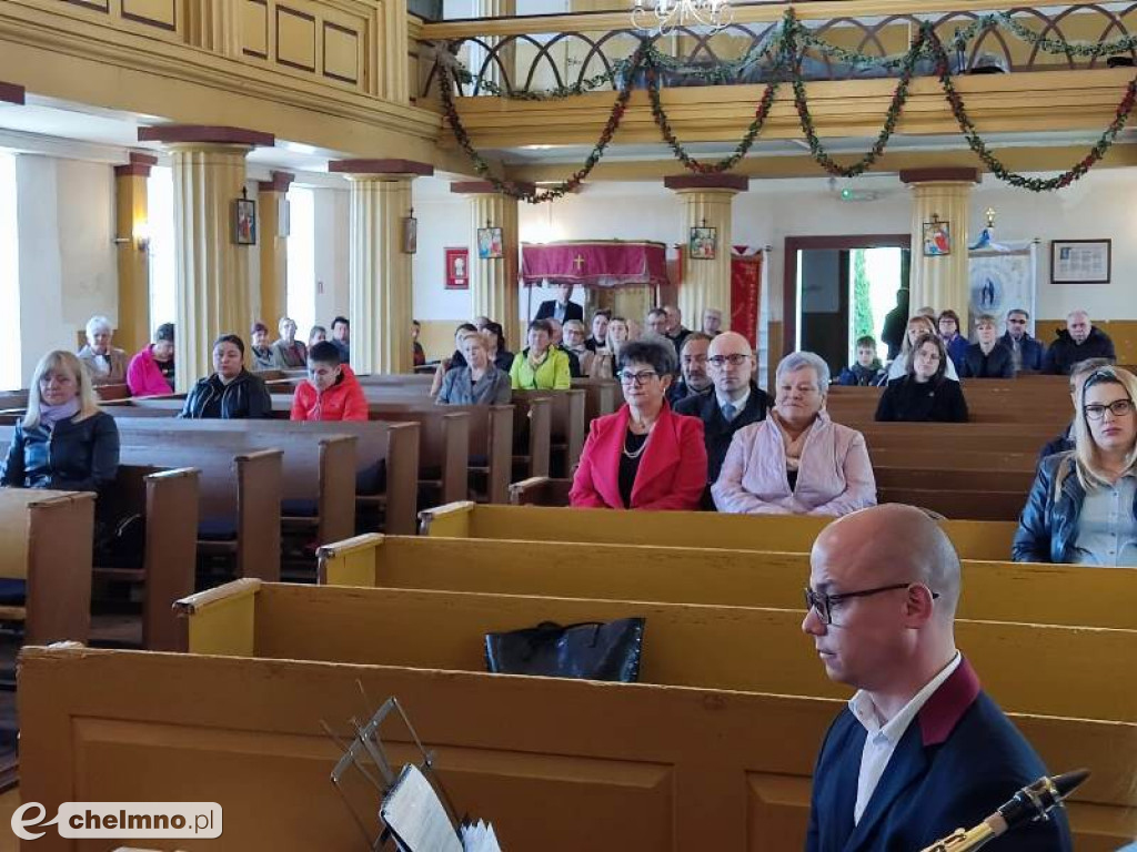 Poświęcono sztandar z wizerunkiem Jana Pawła II