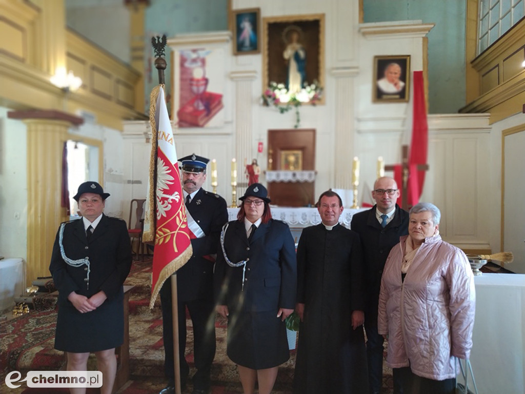 Poświęcono sztandar z wizerunkiem Jana Pawła II