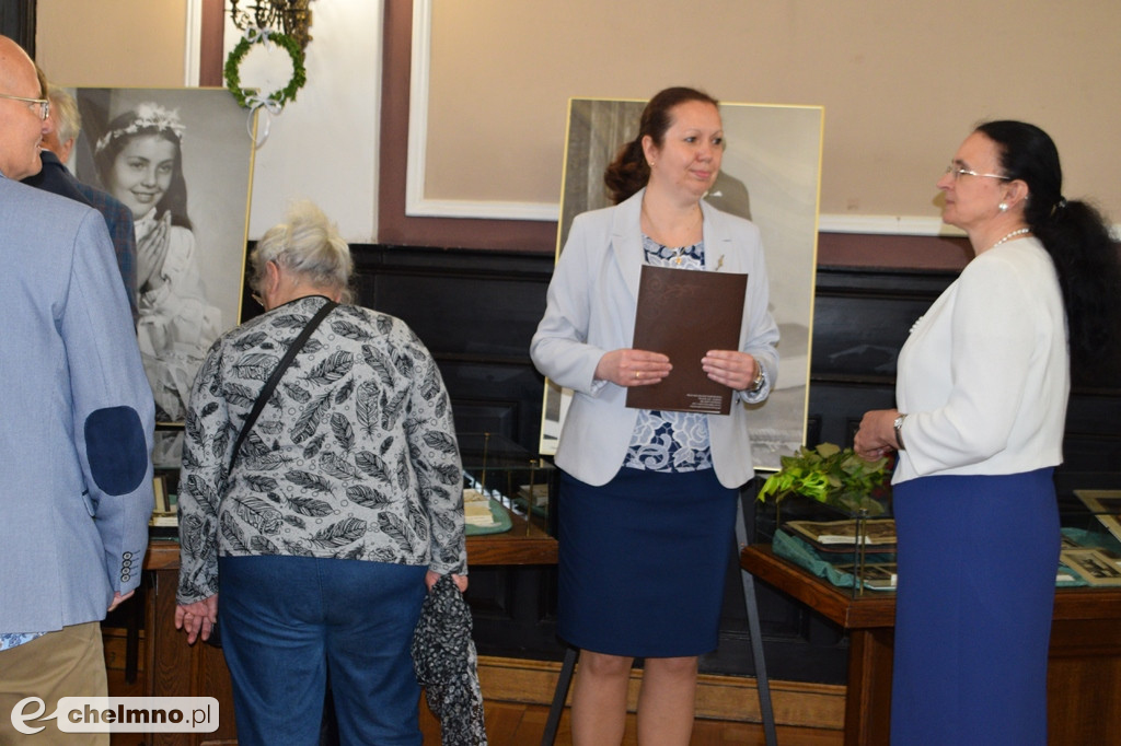 Interesujące otwarcie wystawy „Moja Pierwsza Komunia św.”