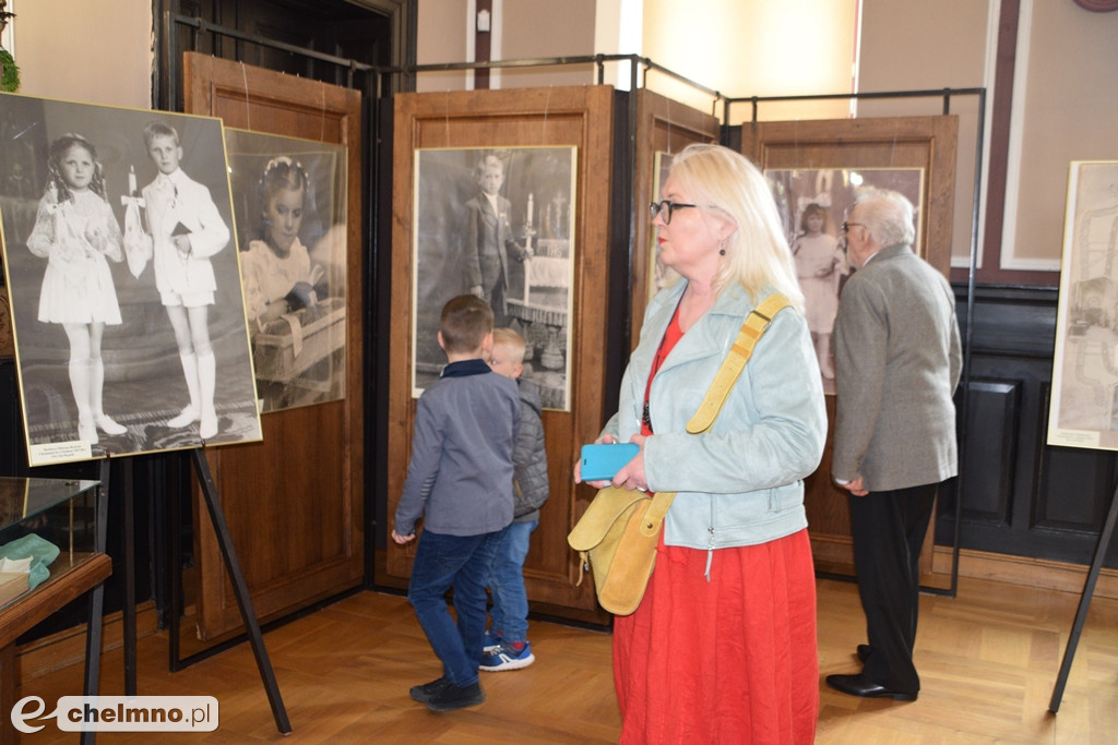 Interesujące otwarcie wystawy „Moja Pierwsza Komunia św.”