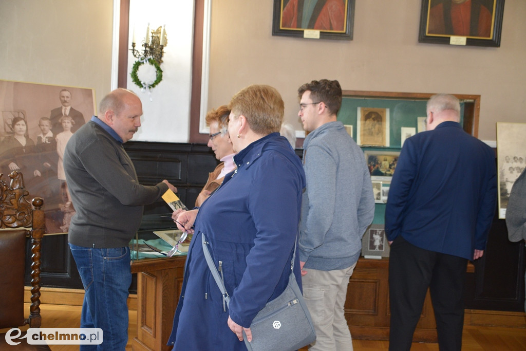 Interesujące otwarcie wystawy „Moja Pierwsza Komunia św.”