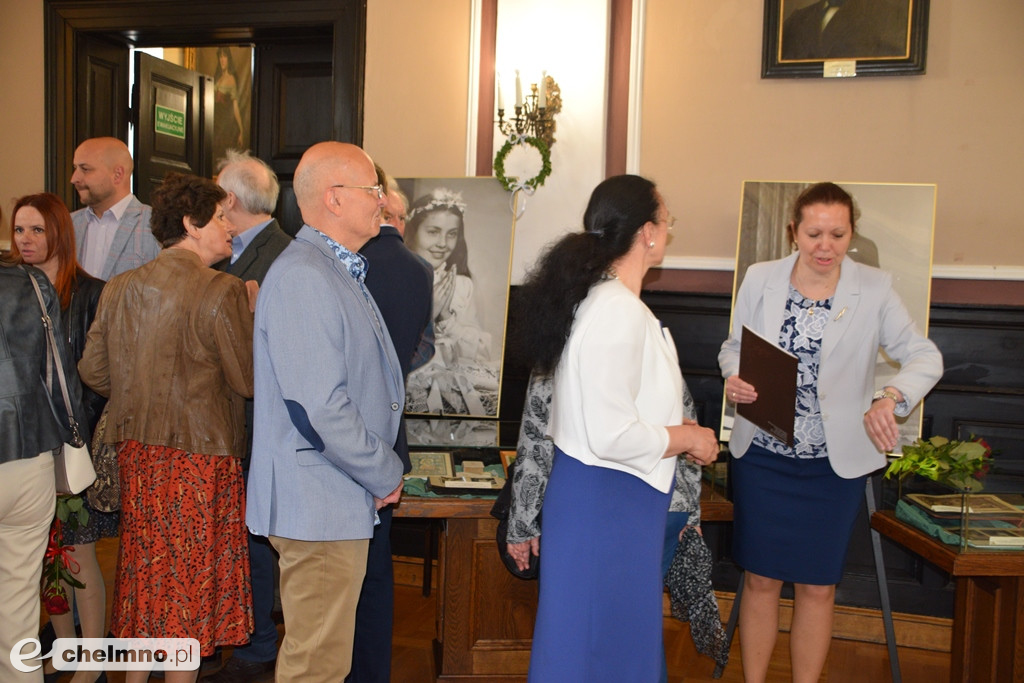 Interesujące otwarcie wystawy „Moja Pierwsza Komunia św.”