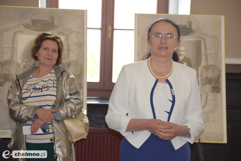 Interesujące otwarcie wystawy „Moja Pierwsza Komunia św.”