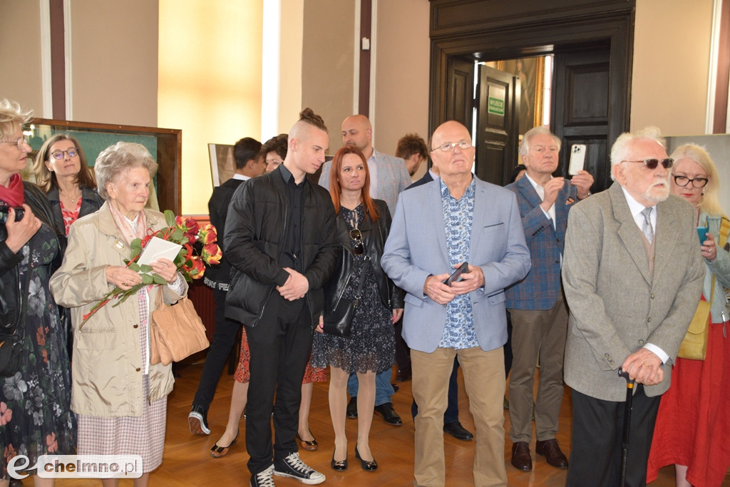 Interesujące otwarcie wystawy „Moja Pierwsza Komunia św.”