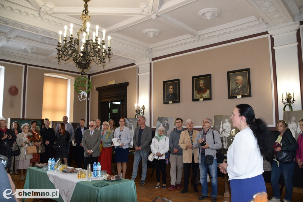 Interesujące otwarcie wystawy „Moja Pierwsza Komunia św.”