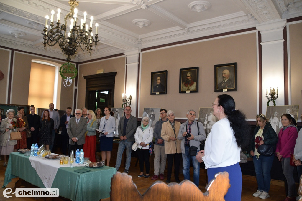 Interesujące otwarcie wystawy „Moja Pierwsza Komunia św.”