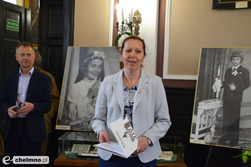 Interesujące otwarcie wystawy „Moja Pierwsza Komunia św.”