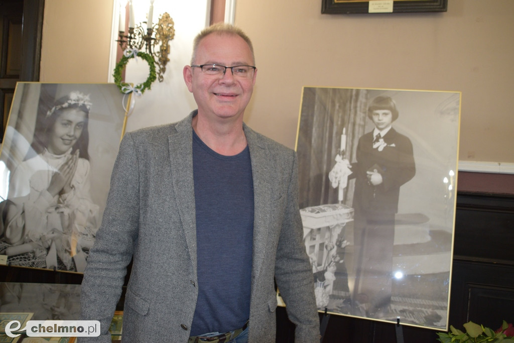 Interesujące otwarcie wystawy „Moja Pierwsza Komunia św.”