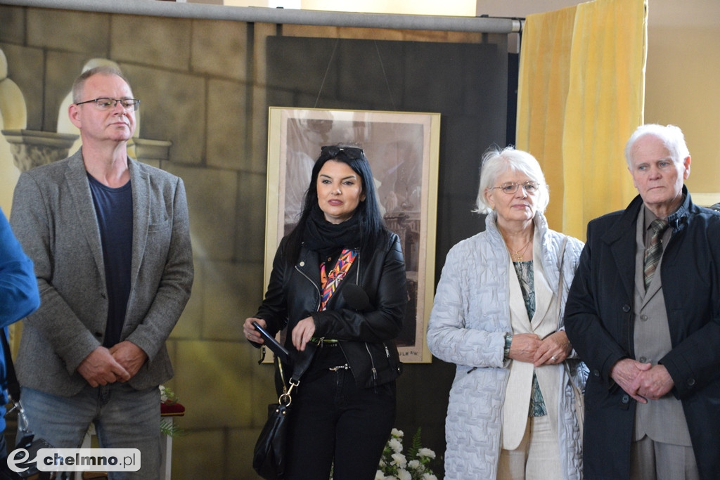 Interesujące otwarcie wystawy „Moja Pierwsza Komunia św.”