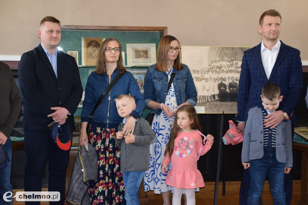 Interesujące otwarcie wystawy „Moja Pierwsza Komunia św.”