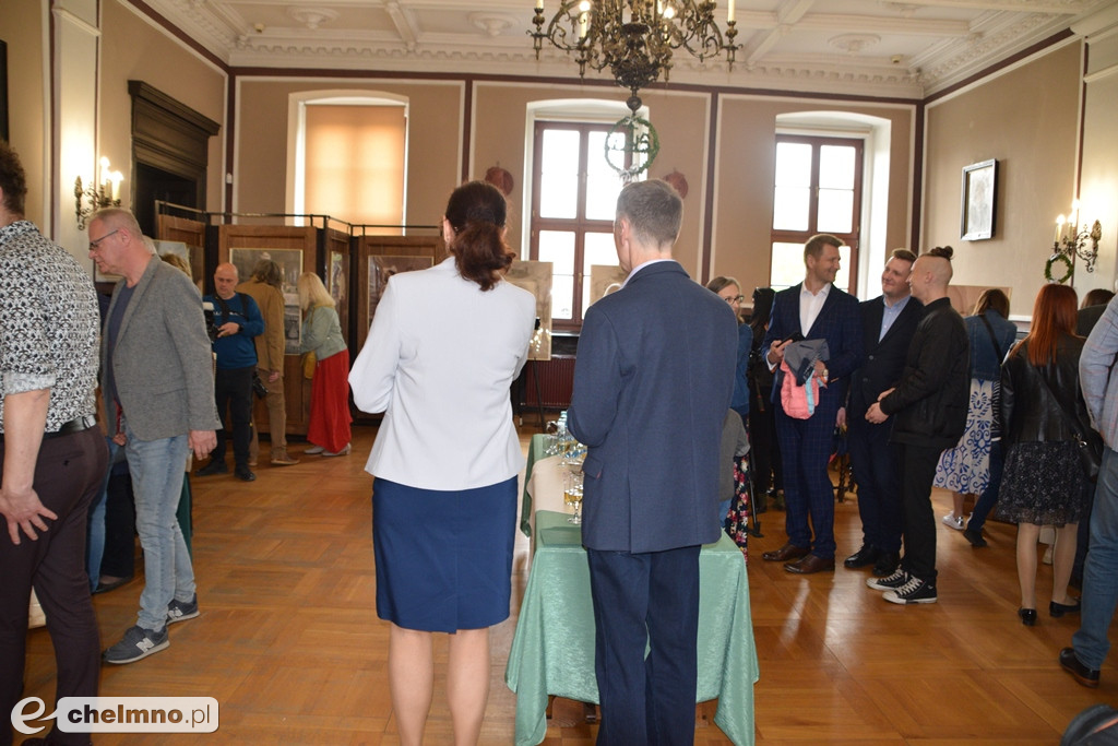 Interesujące otwarcie wystawy „Moja Pierwsza Komunia św.”