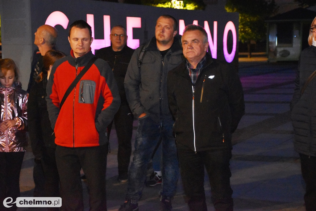 Duże zainteresowanie nocnym spacerkiem po Chełmnie