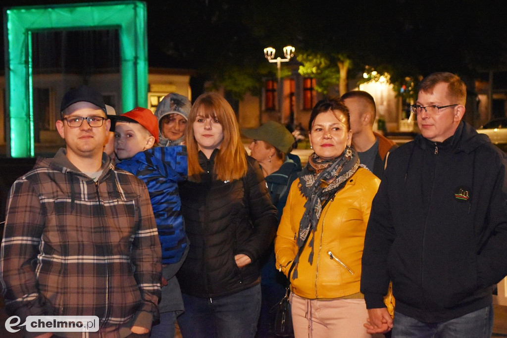 Duże zainteresowanie nocnym spacerkiem po Chełmnie