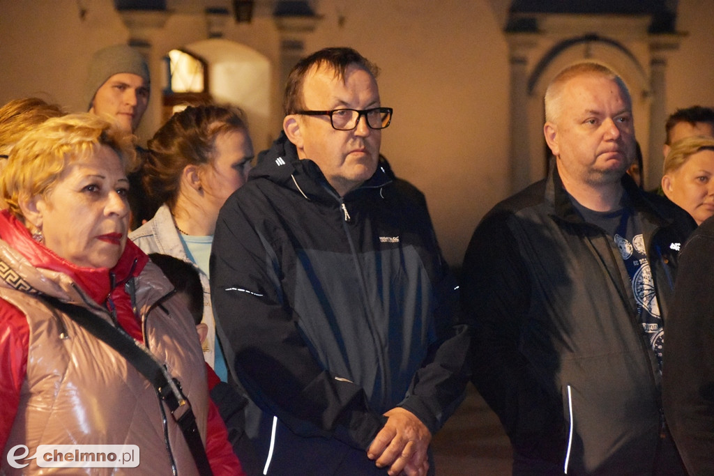 Duże zainteresowanie nocnym spacerkiem po Chełmnie