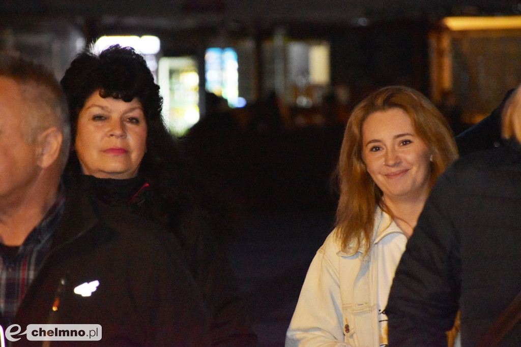 Duże zainteresowanie nocnym spacerkiem po Chełmnie