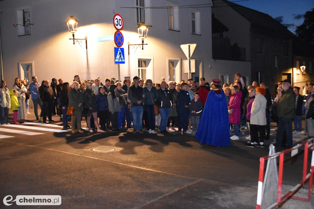 Duże zainteresowanie nocnym spacerkiem po Chełmnie
