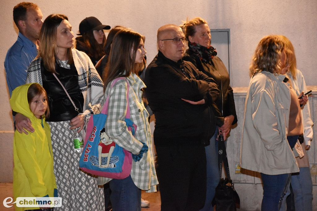 Duże zainteresowanie nocnym spacerkiem po Chełmnie