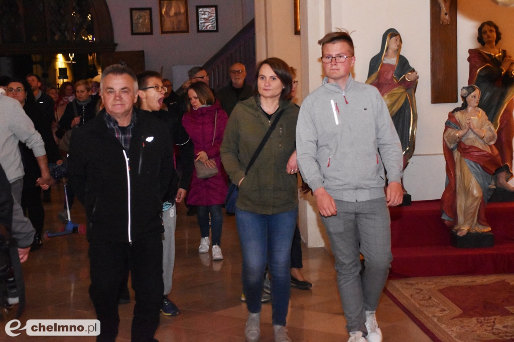 Duże zainteresowanie nocnym spacerkiem po Chełmnie