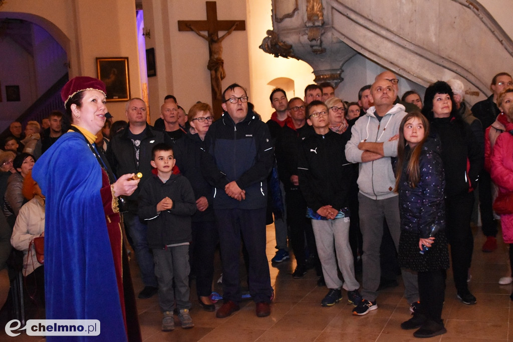 Duże zainteresowanie nocnym spacerkiem po Chełmnie