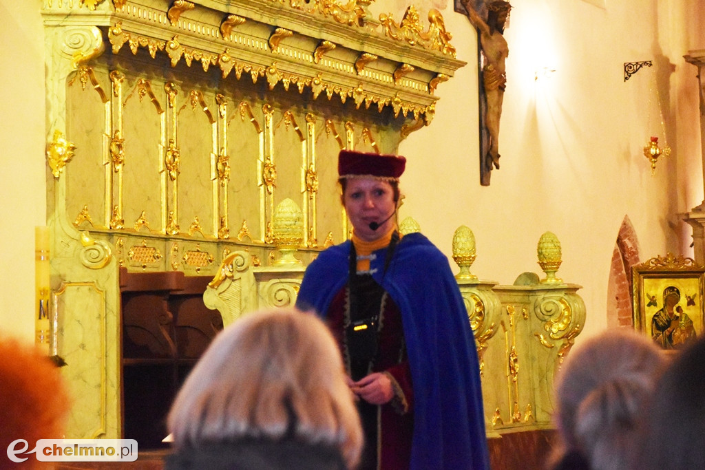 Duże zainteresowanie nocnym spacerkiem po Chełmnie