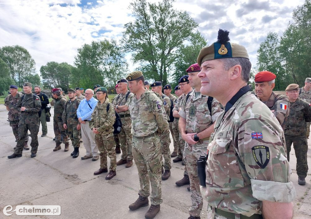 F 16 i śmigłowce na niebie, wybuchy pod Chełmnem