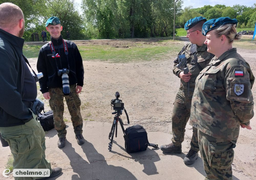F 16 i śmigłowce na niebie, wybuchy pod Chełmnem