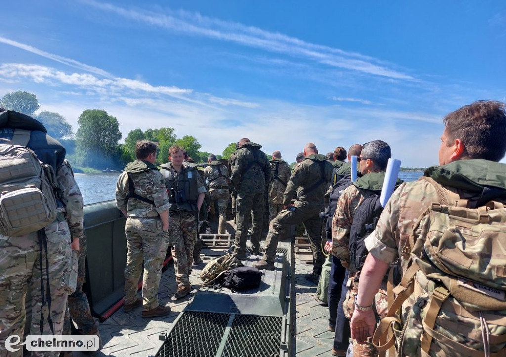 F 16 i śmigłowce na niebie, wybuchy pod Chełmnem