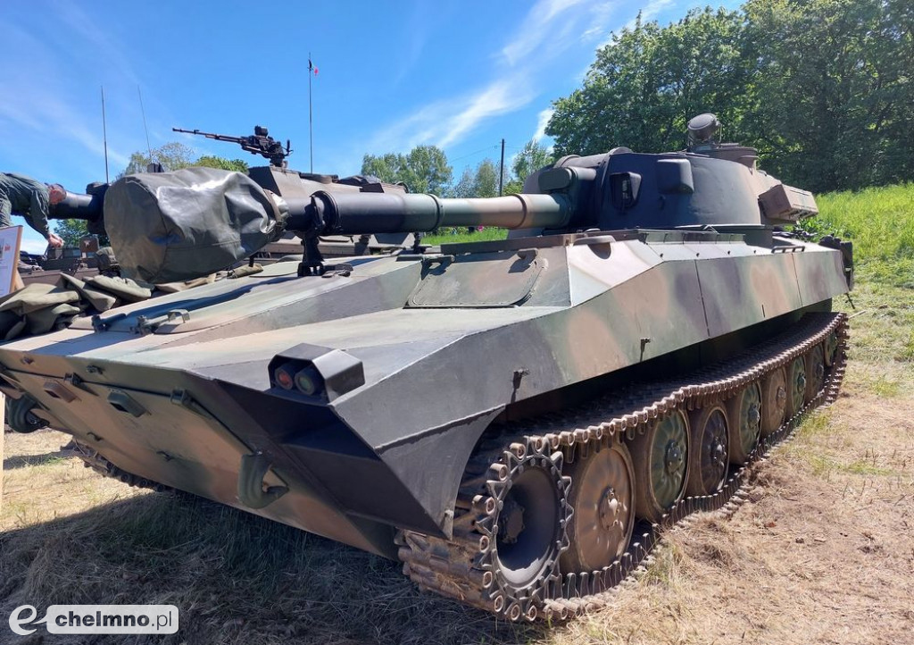 F 16 i śmigłowce na niebie, wybuchy pod Chełmnem