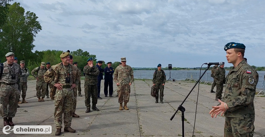 F 16 i śmigłowce na niebie, wybuchy pod Chełmnem