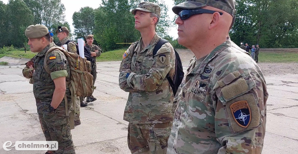 F 16 i śmigłowce na niebie, wybuchy pod Chełmnem
